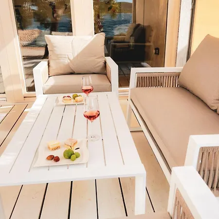 By Interhome